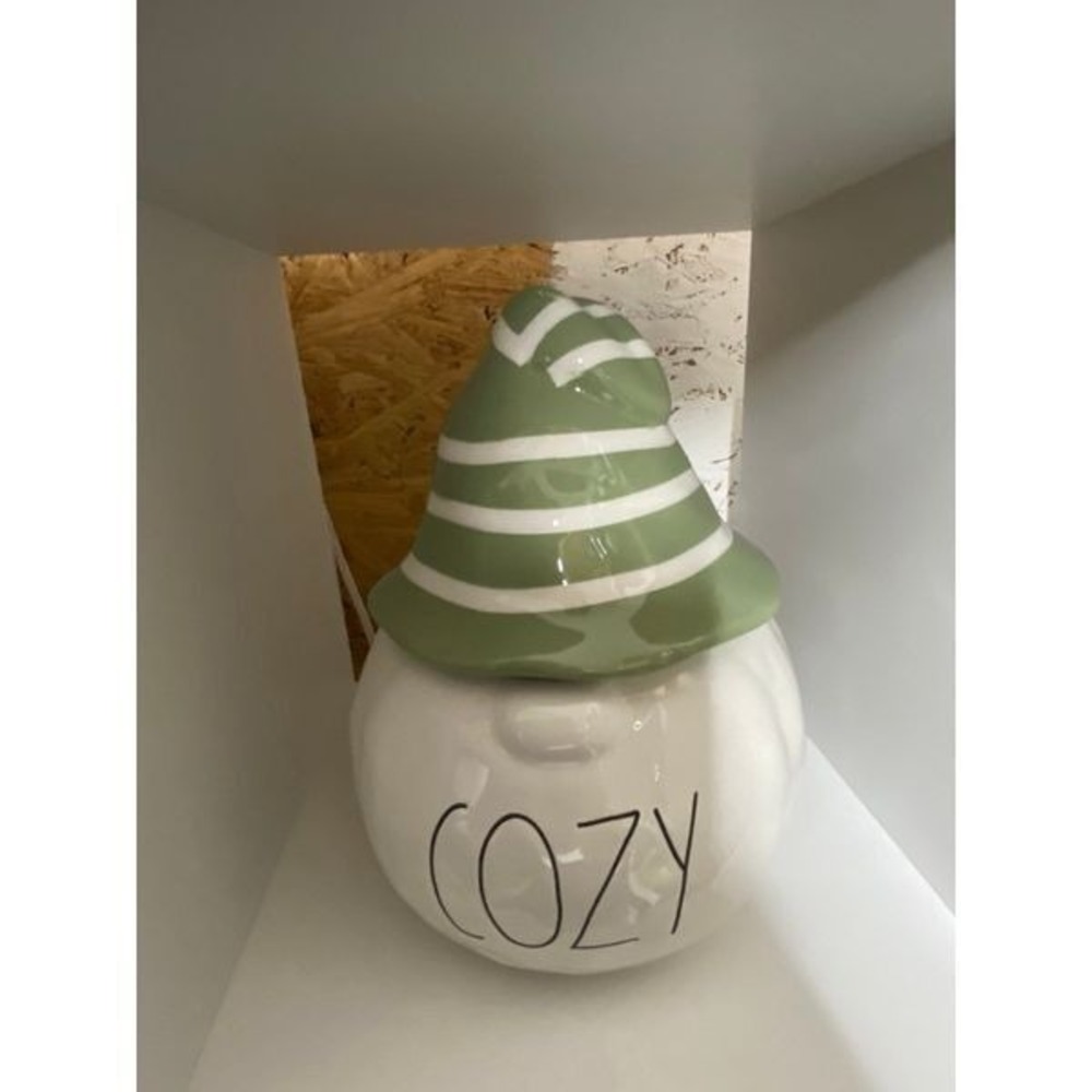 Rae‎ Dunn cozy Gnome
